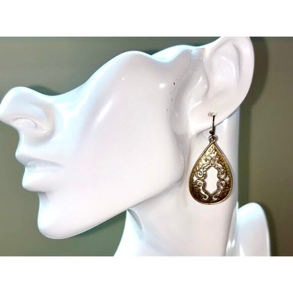 Vintage Gold-Plated Filigree Oval Dangle Drop Earrings - Picture 6 of 8